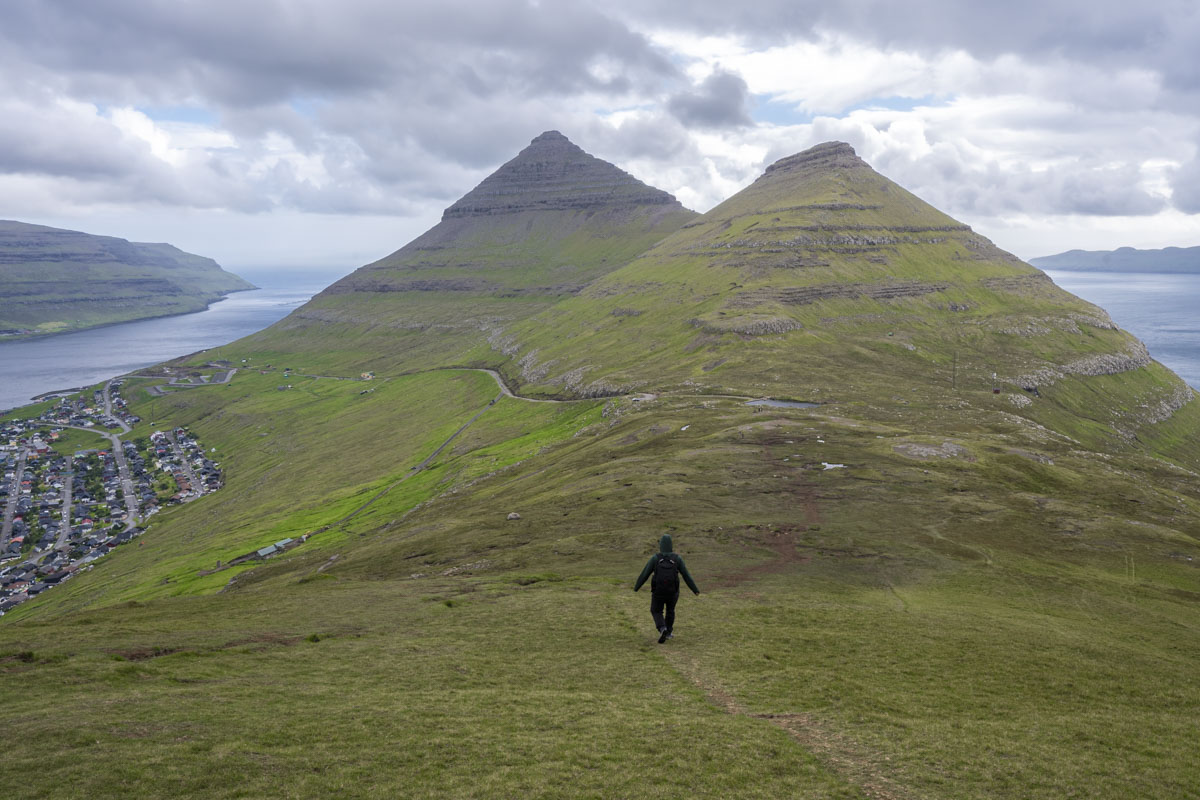 On the Klakkur viewpoint trail